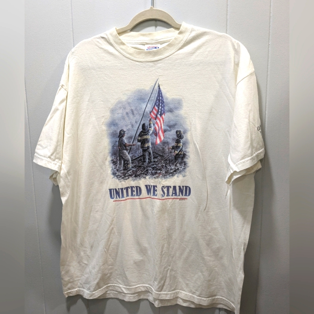 United We Stand adult T-shirt commemorating 9-11. White with design. Size XL.